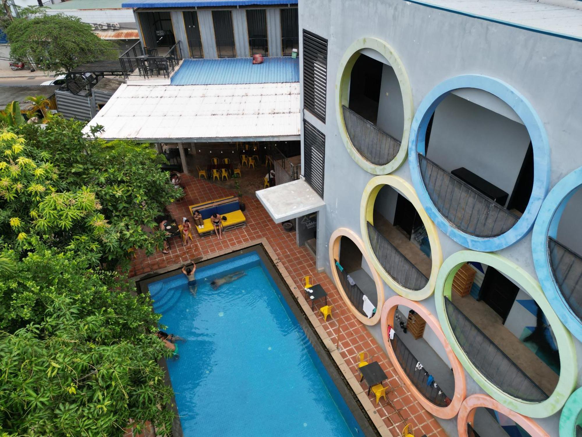 White Rabbit Hostel Siem Reap Extérieur photo