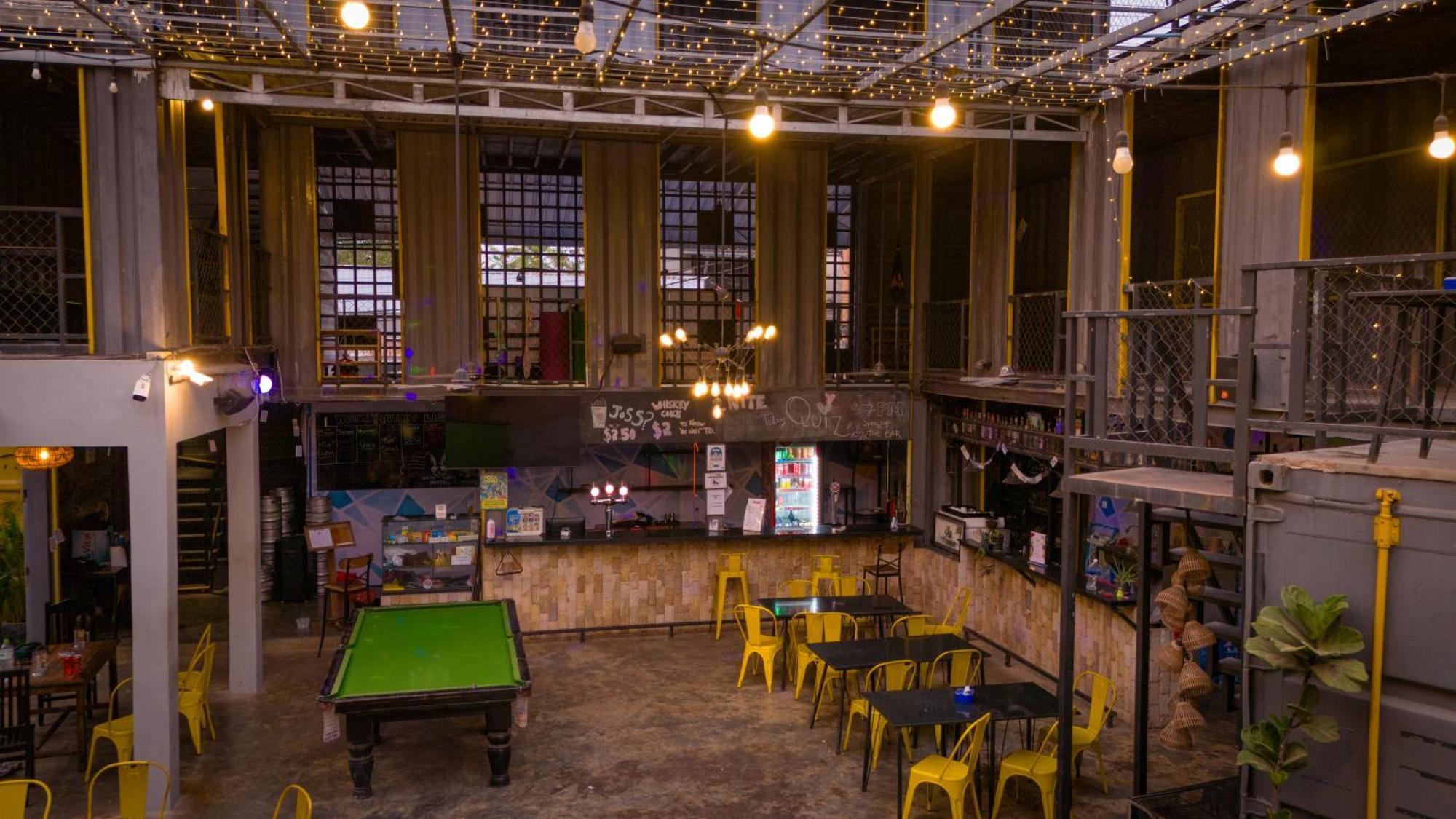 White Rabbit Hostel Siem Reap Extérieur photo